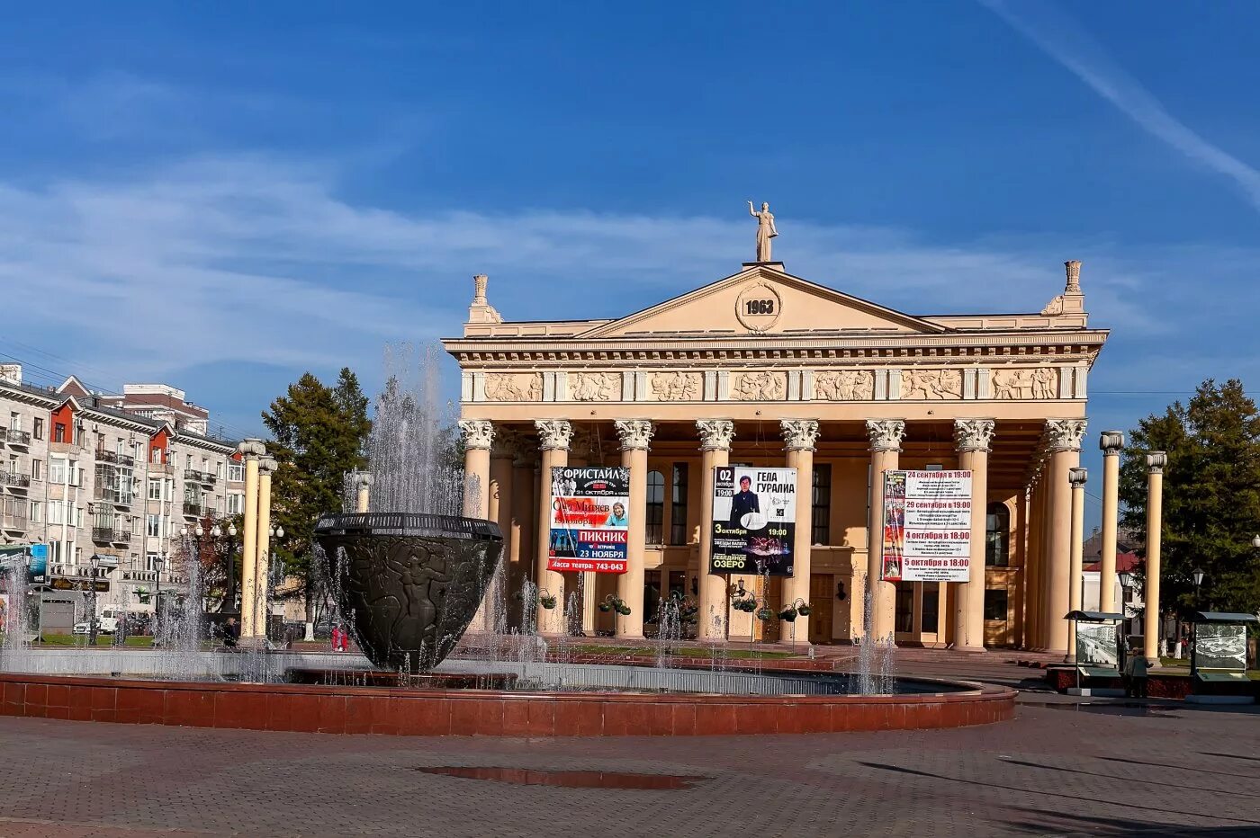 Крепость новокузнецк. Театр металлургов новокузнецк фото. Новокузнецкий муниципальный округ территория. Новокузнецкий сайт. Новокузнецкий сайт.