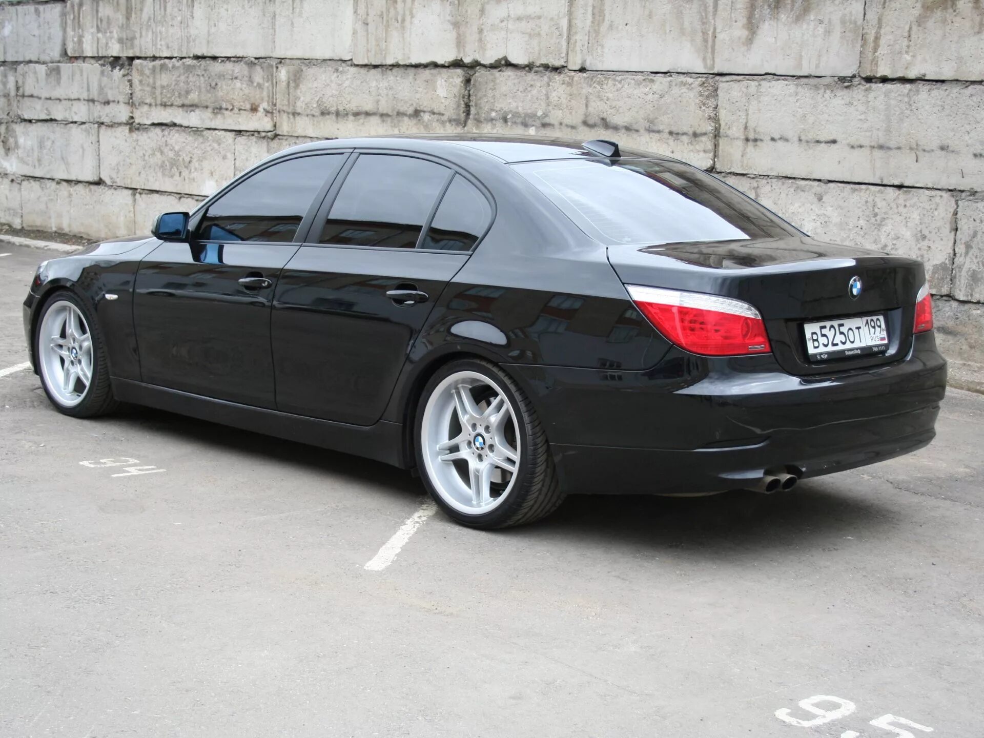 Пружины е60. BMW e60 Eibach. БМВ е60 заниженная. BMW e60 занижение. БМВ е60 занижение 30.