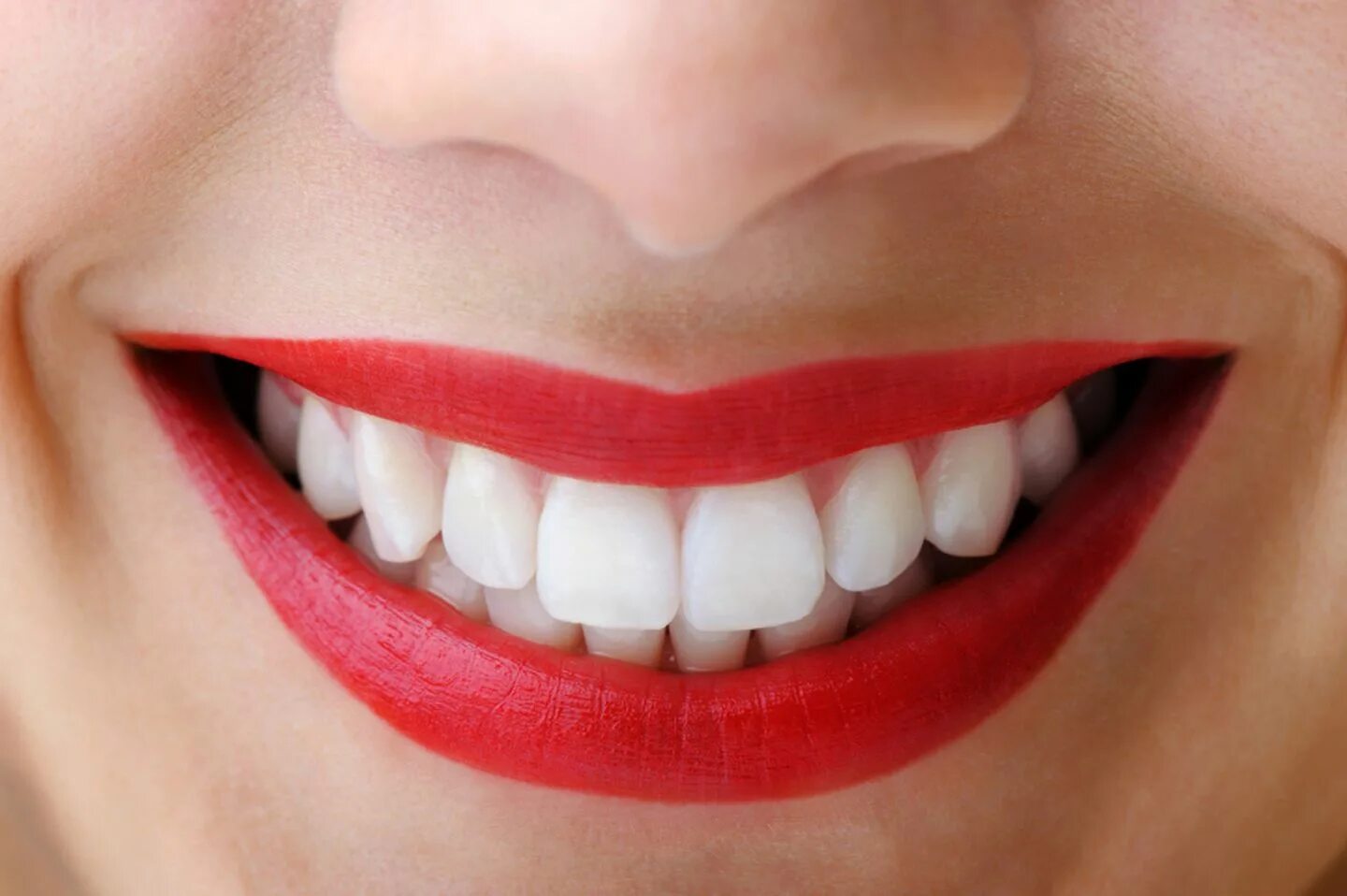 Красивые зубы. Идеальные зубы. Белоснежные зубы. Чистые зубы.
