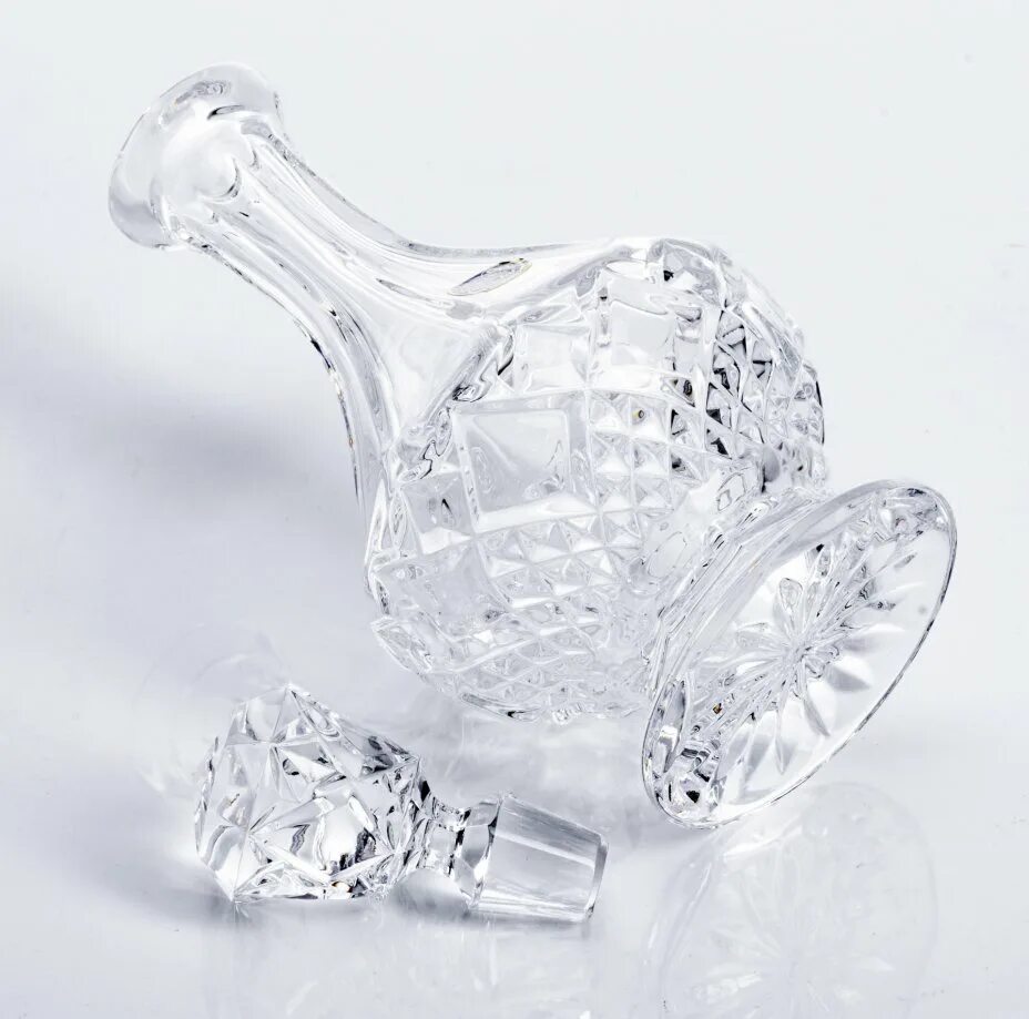 Бокал петух галамарт. Val st lambert фужеры. Хрустальные кружки. Ваза для цветов снежинки хрусталь bohemia чехословакия. Cristallerie de montbronn чёрный бриллиант.