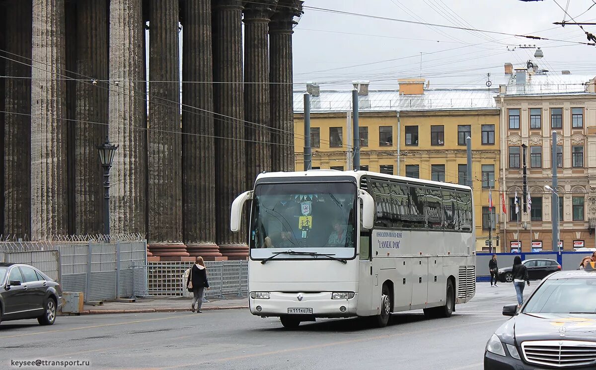 76 санкт. Рено fr1 автобус. Автобус Санкт-Петербург. Автобус 76 СПБ. Автобусы в Санкт Петербурге 2003 года.