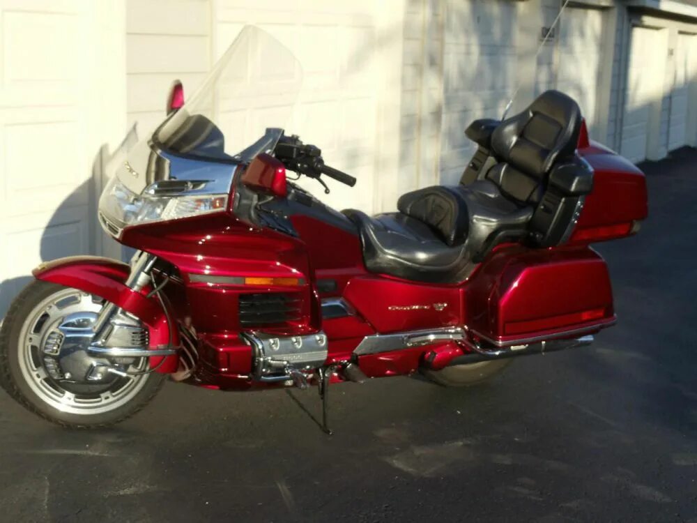 Хонда Голд 1500. Honda Goldwing 1500. Honda Gold Wing 1500 подсветка. Хонда Голд Винг 1998.