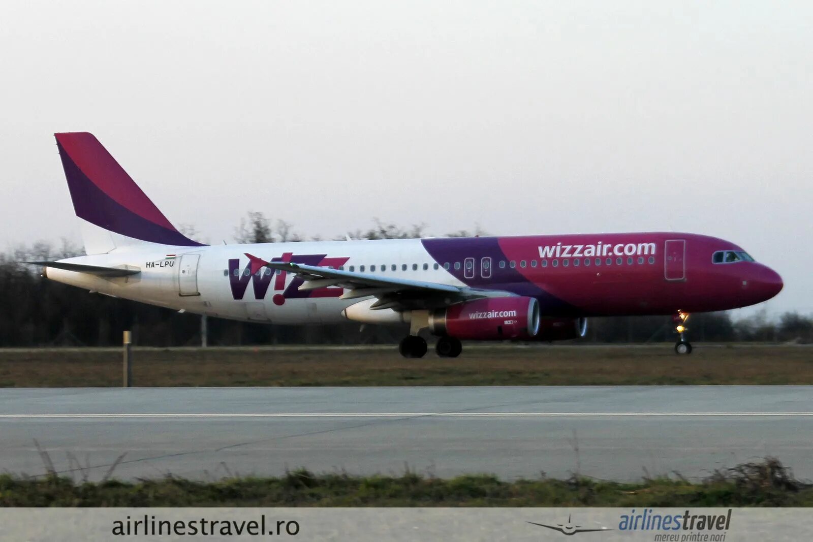 Wizz Air Malta самолеты. Wizz Air Malta Аэробус 320. Wizz Air Malta салон. Wizz Air Ukraine.