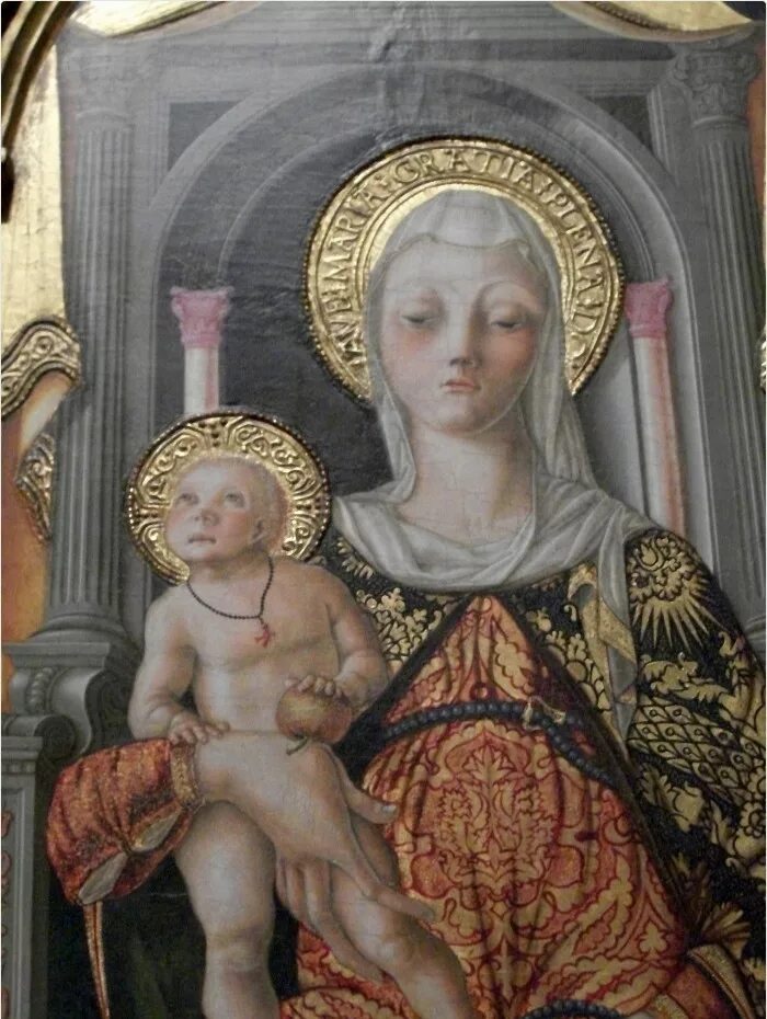Дети ренессанса. Младенцы на картинах эпохи Ренессанса. Мадонна с младенцем средневековье. Уродливые младенцы на картинах эпохи Возрождения. Дети на средневековых картинах.