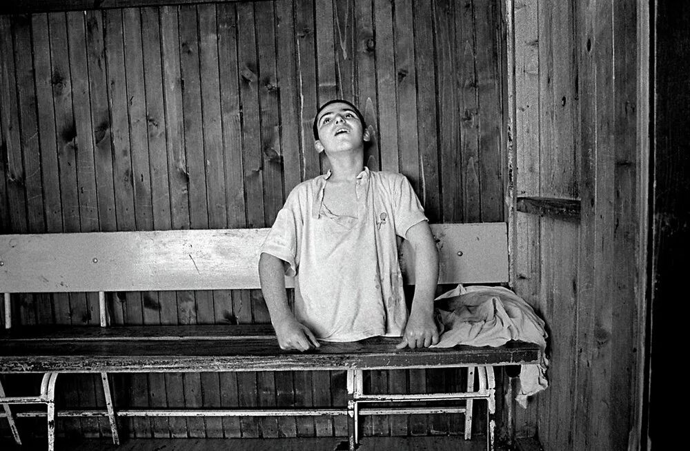 фотопроект джордж джорджиу псих. психиатрические больницы сербии 1. дэвид розенхан эксперимент. психиатрическая больница в пезаро. психиатрическая больница 1950г.