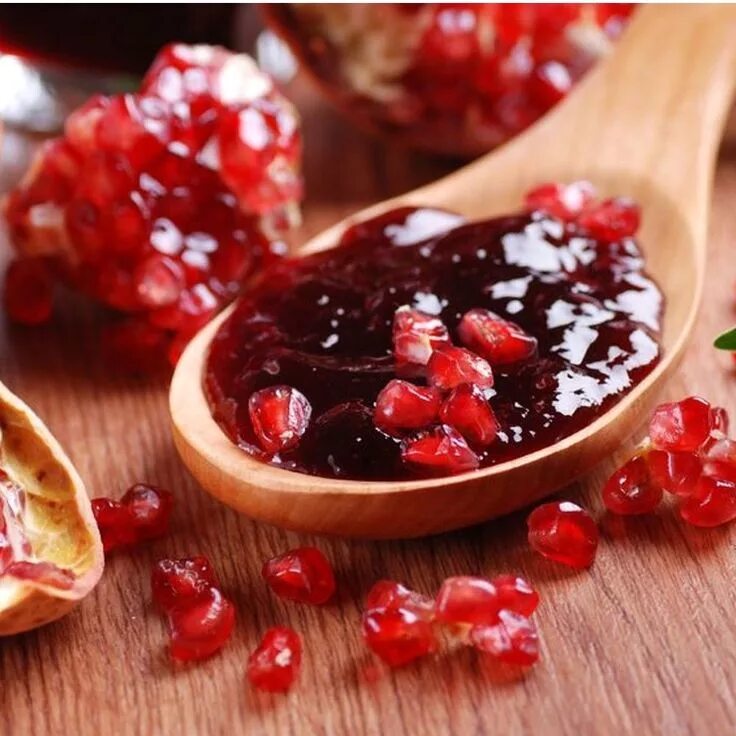 Гранатовое варенье. Гранатовое варенье. Варенье из граната. Варенье из граната. Гранатовое варенье в банке.
