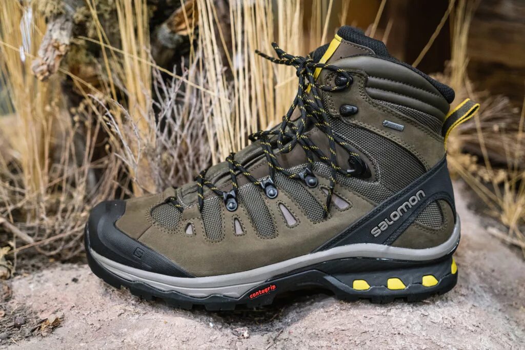 Треккинговая обувь мужская купить. Salomon Quest 4d GTX. Salomon Quest 4d 3 GTX. Ботинки Salomon Quest 4 GTX. Ботинки Salomon Quest 4d 3 GTX.