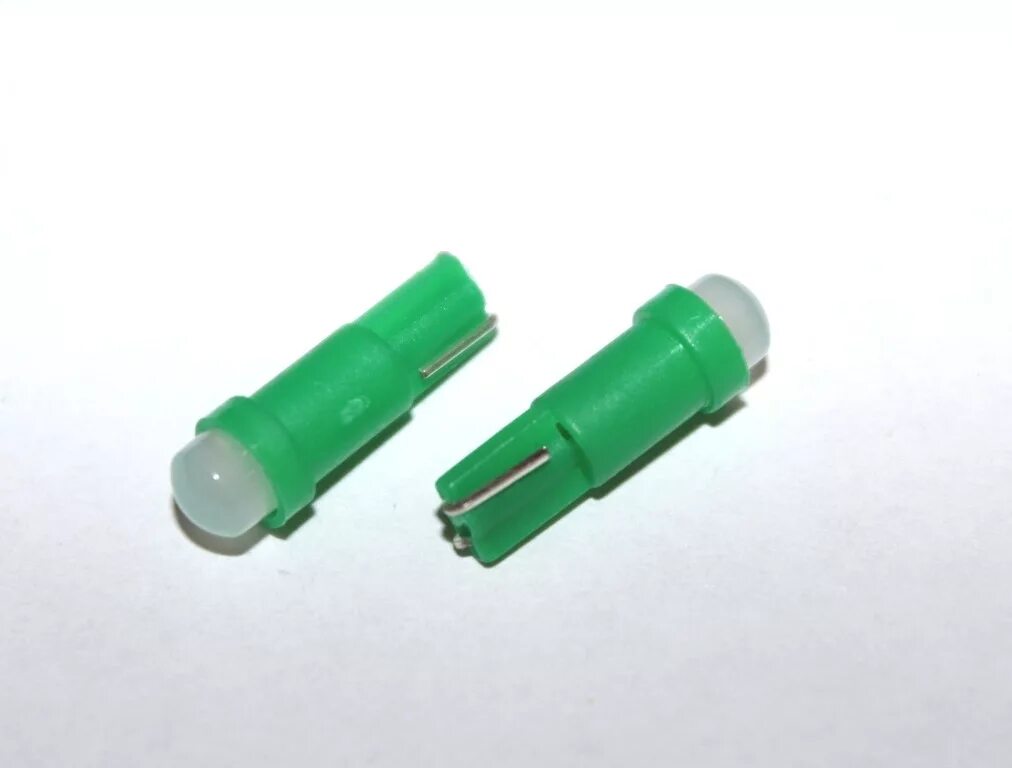 T5 цоколь лампы. Цоколь t5. т5 w1.2w. диодные лампочки цоколь т5. диодные лампы т5 зеленые.