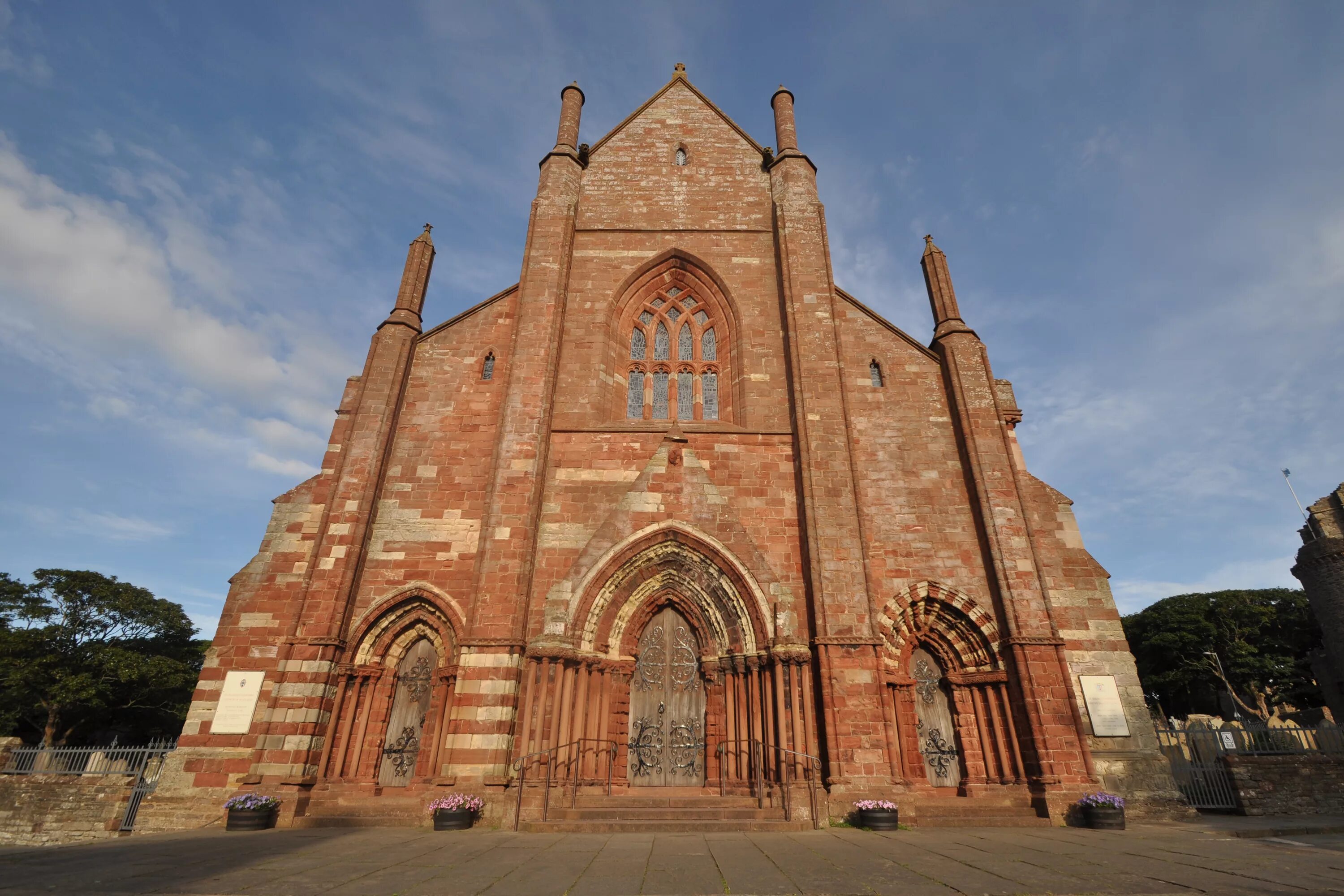 Церковь святой марте. Оркнейские острова церковь святого магнуса. kirkwall cathedral.