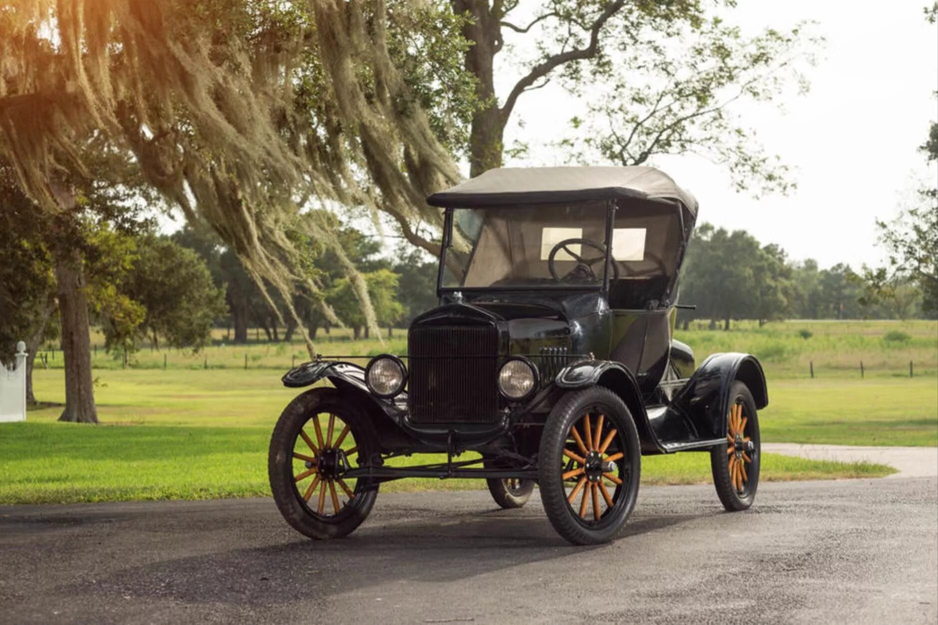 Какая лучше первая машина. Форд т 1908. Форд model t 1908.