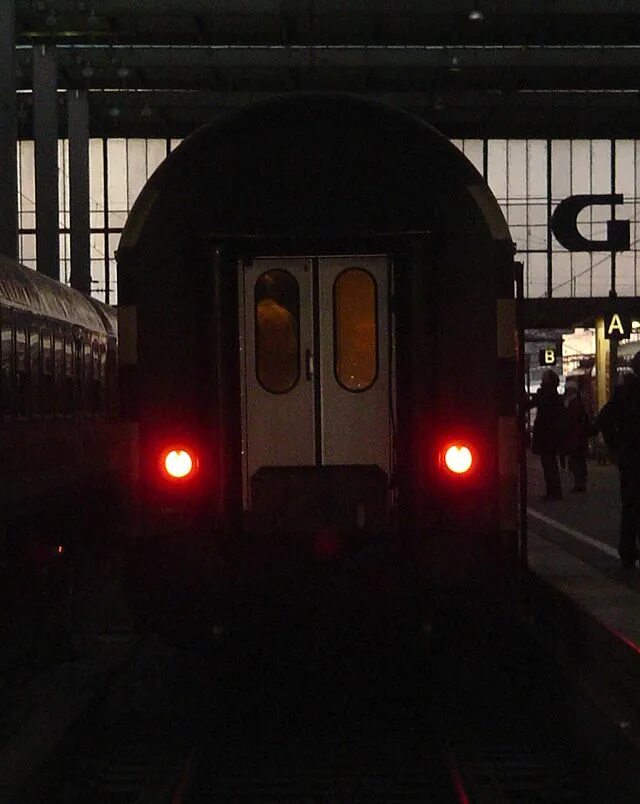 Door in train. Prr t1 паровоз. Steam train cab car. Колесо поезда ржд. Slow train группа.