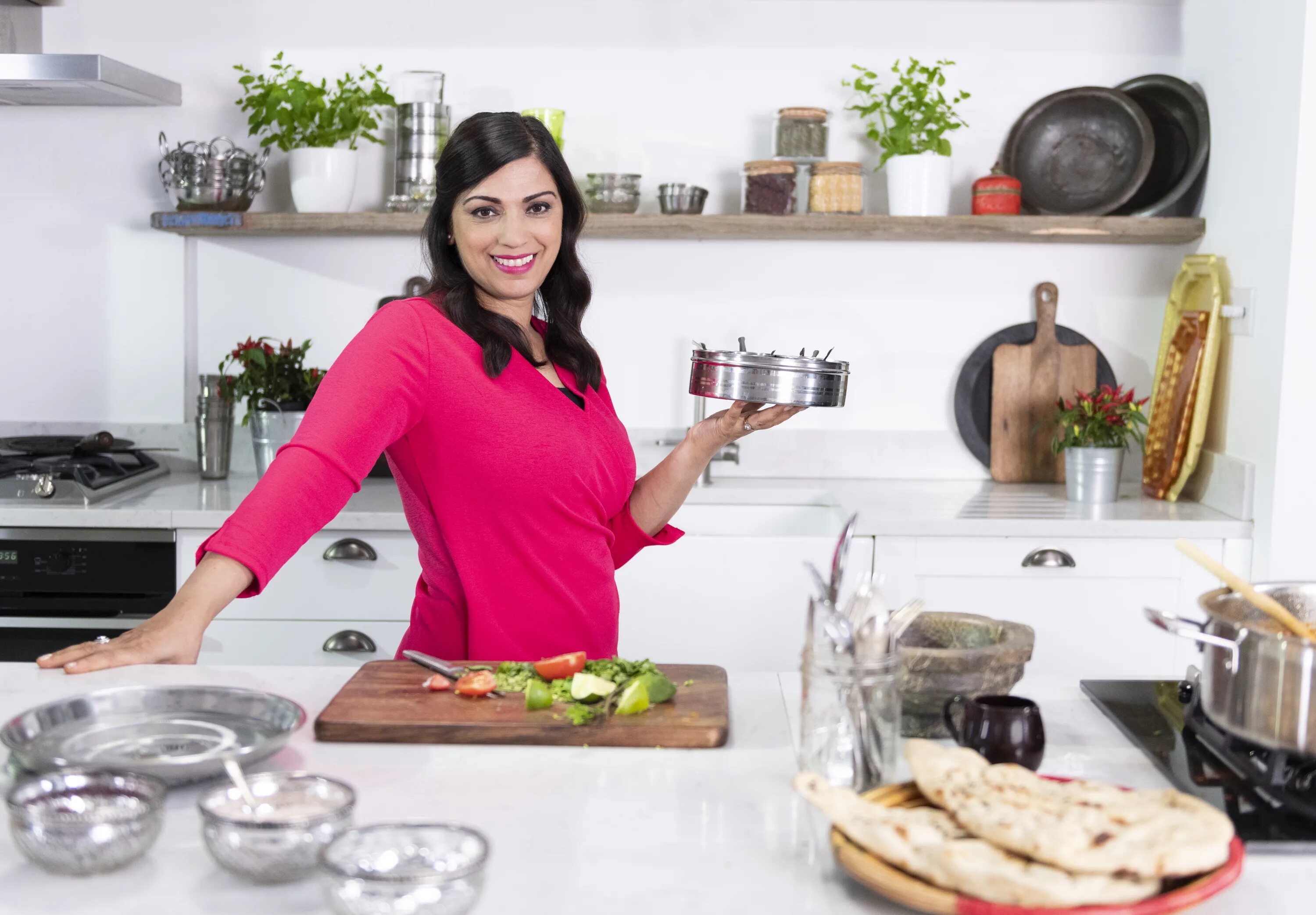 Переведи kitchen. Lady in the Kitchen. Indian Kitchen. Кухня леди фото. Bin in the Kitchen.