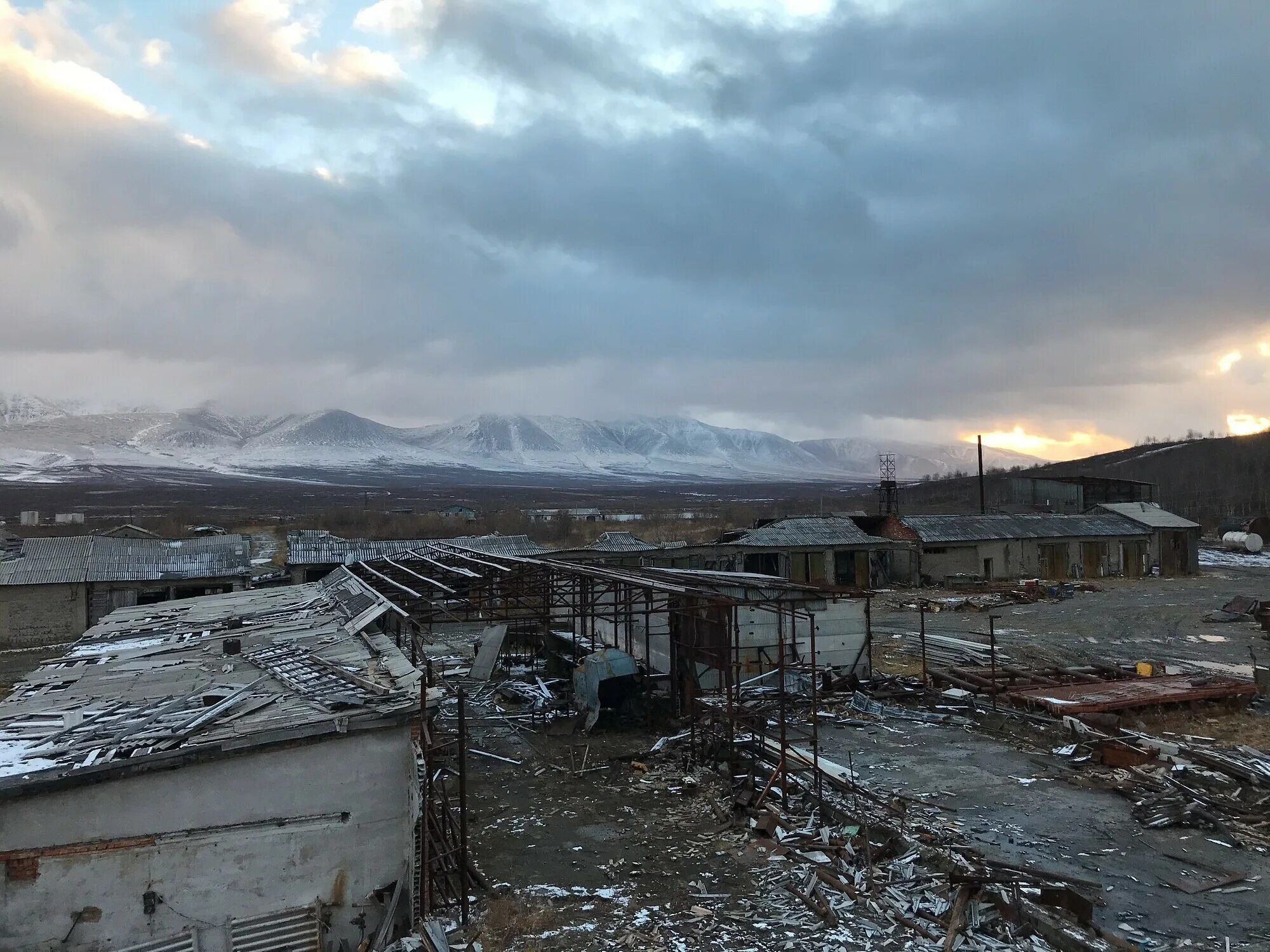 Харп сколько. Посёлок харп полярная. пос полярный чукотка. поселок полярный ямало-ненецкого автономного округа. поселок призрак полярный.