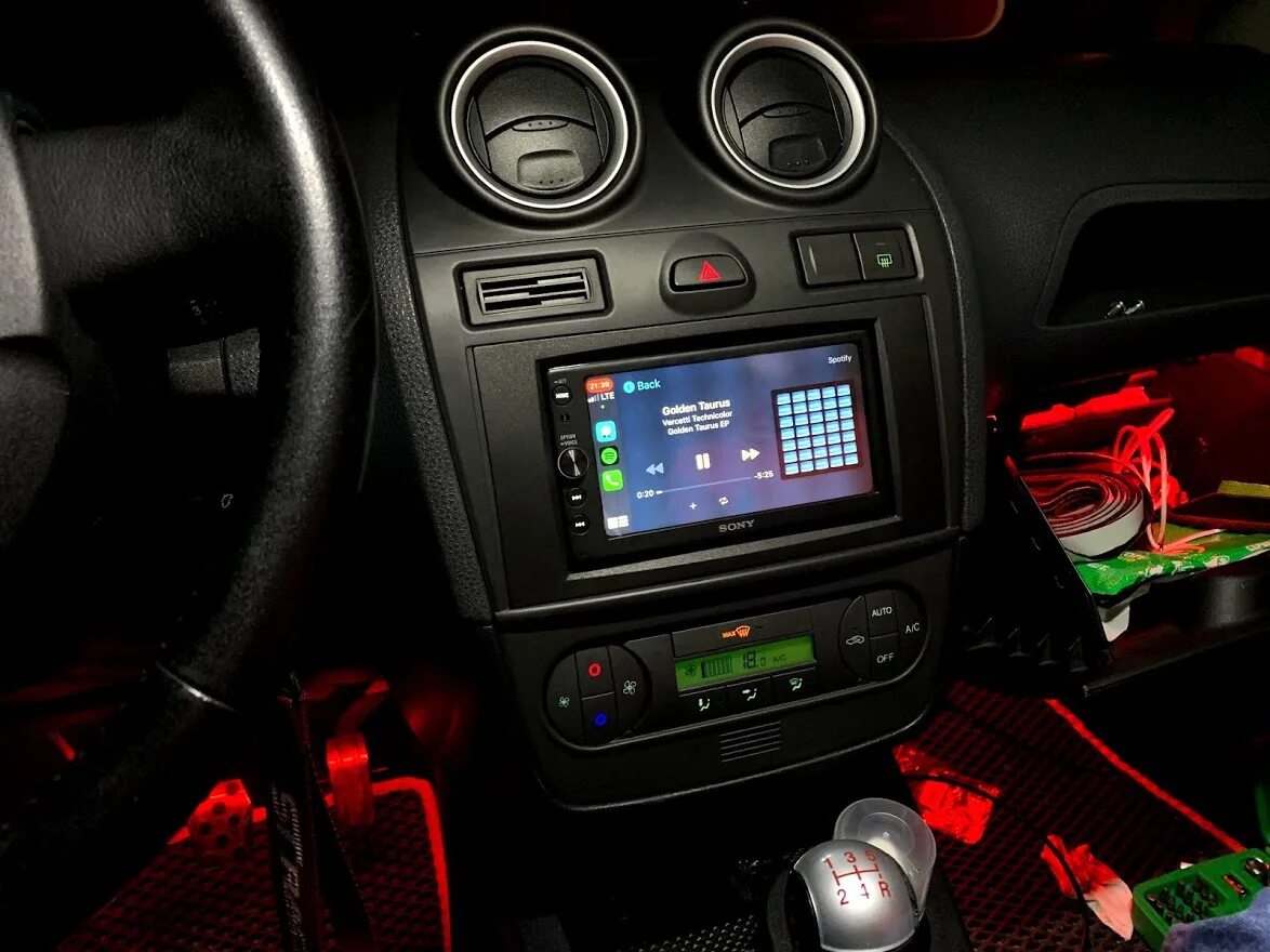Штатная магнитола для ford fiesta 6 2009. Магнитола sony ford fiesta mk6. Магнитола форд фиеста 2015,1. Ford fiesta 2007 sony аудиосистема. Форд фиеста автомагнитолой.