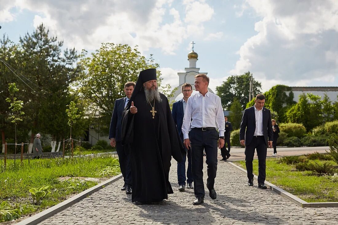 Рыльский монастырь Курская область. Николаевский монастырь Рыльск. Рыльский монастырь насельники. Прогноз погоды в рыльске на 3