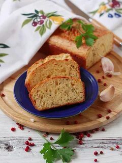 Сыр с чесноком и орехами