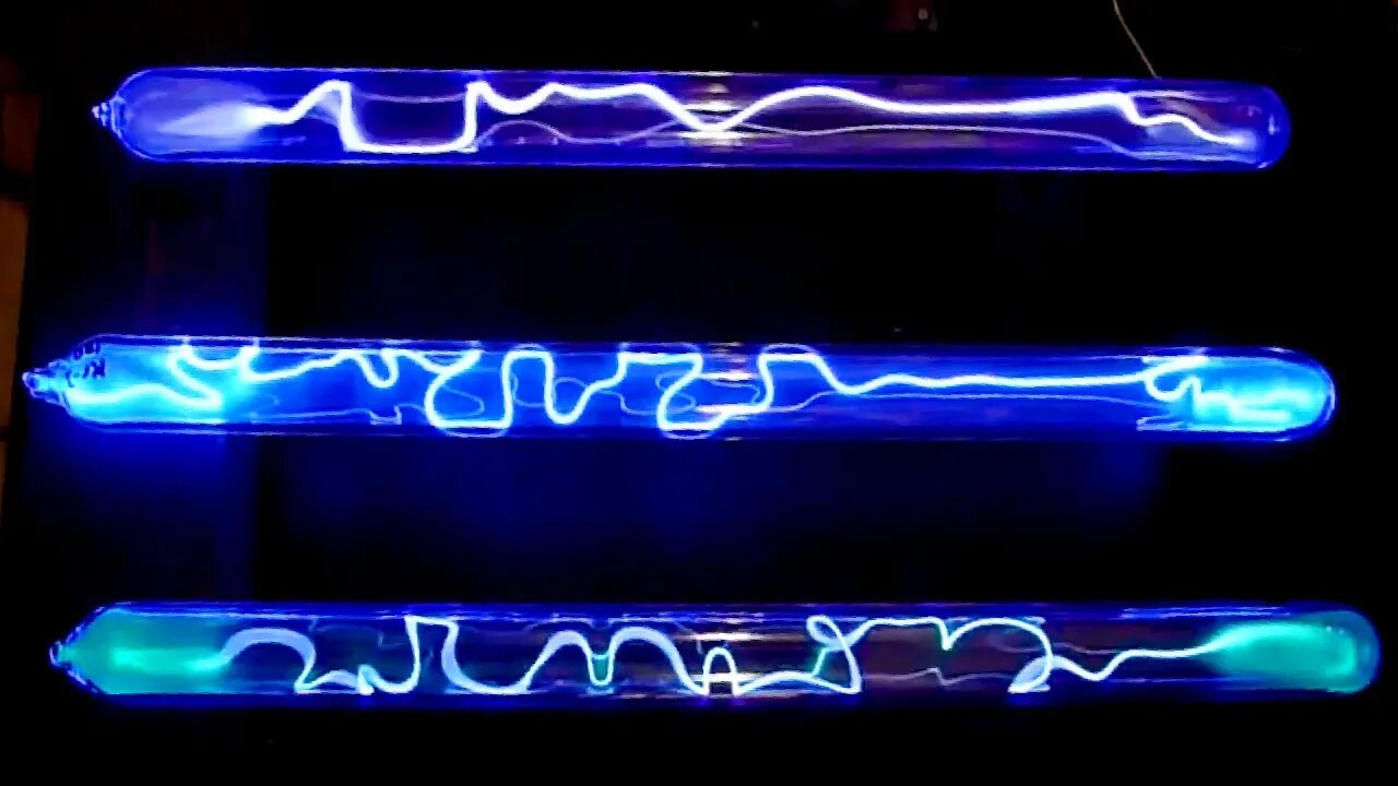 Лампа накаливания синяя 60вт е27. Лампа с пузырьками. Люминофор в лампах. Декоративный светильник. Светящийся нагрев.