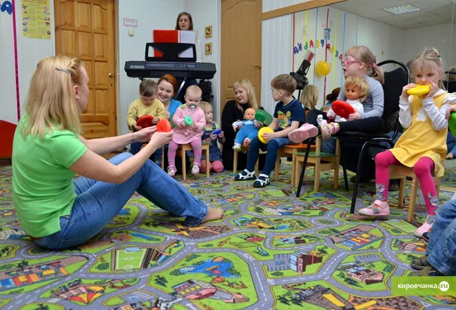 занятие с ребенком дауном. дети с умственной отсталостью в школе. игрушки для детей даунов. даунсайд ап. занятия для детей.