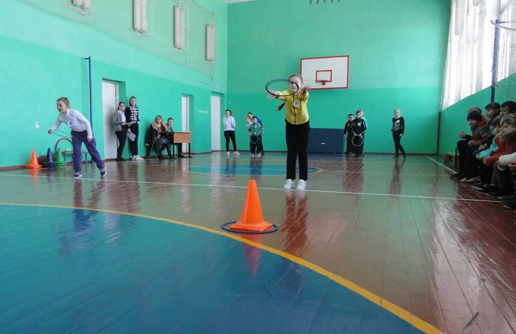 Дебёрский центр творчества. Цдт салехард. Центр внешкольной работы эмблема. Мбу до центр внешкольной работы. Внешкольный центр кропоткин.