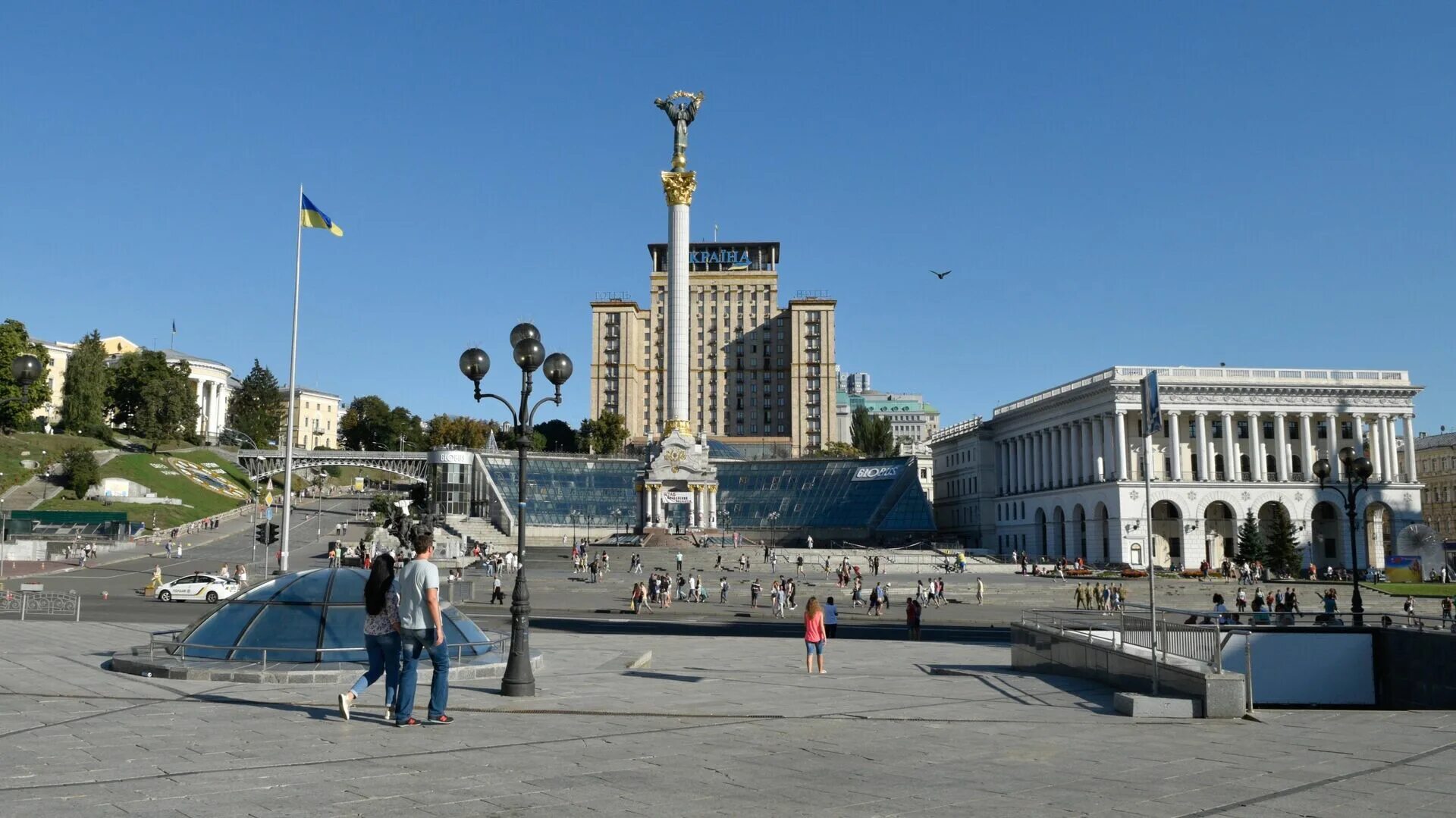 Киев город. Площадь независимости киев. Киев майдан независимости крещатик. Площадь независимости киев. Киев столица украины.