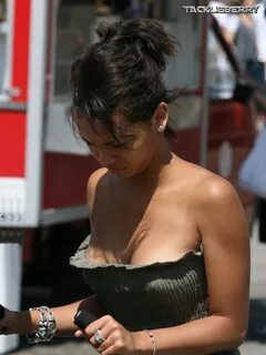 Tulisa nip slip.