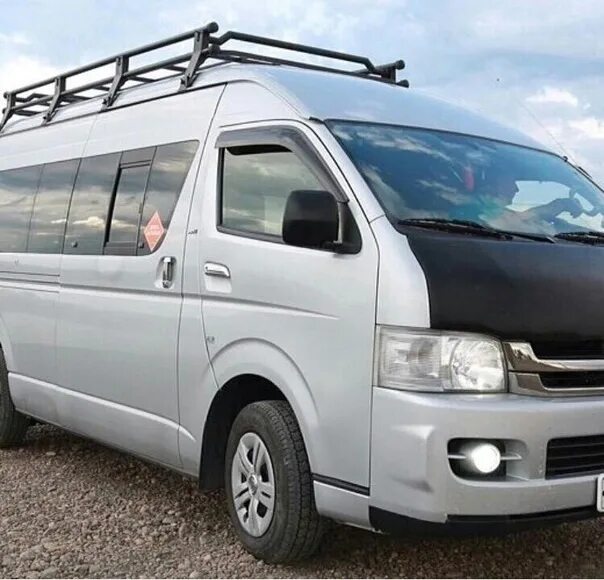 Купить хайса в россии с пробегом. Toyota Hiace 2022. Minibus Toyota Hiace. Тойота Хайс 202. Тойота Хайс 12 местный.