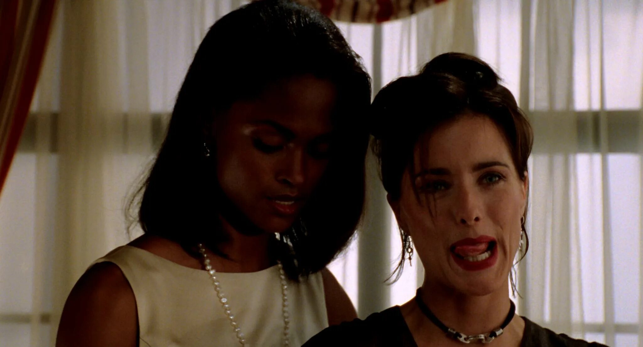 Фильм плакса с джонни деппом. Bad boys (1995) теа леони. Плохие парни девочки. Брутальная женщина. Bad boys (1995) теа леони.