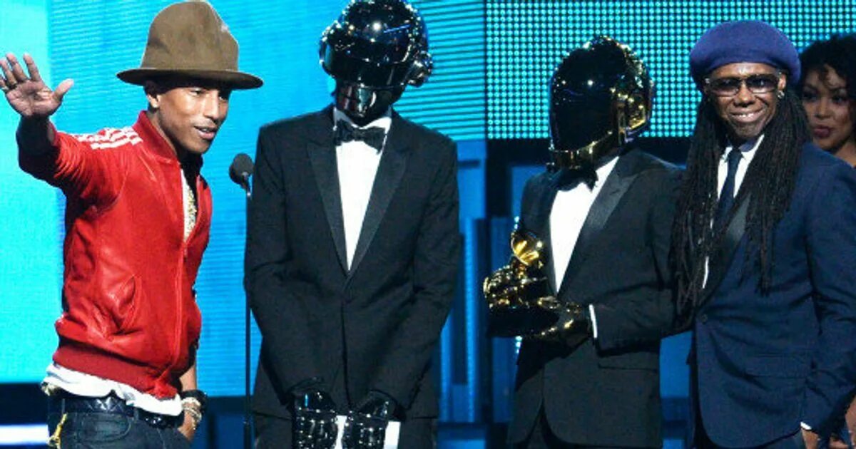 Pharrell williams get lucky. Фаррелл уильямс daft punk. фаррелл уильямс грэмми 2014. daft punk pharrell williams and nile rodgers. daft punk grammy.