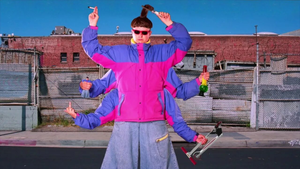 Оливер три песни. Oliver Tree. Певец Оливер Tree. Оливер три Никелл. Oliver Tree на самокате.