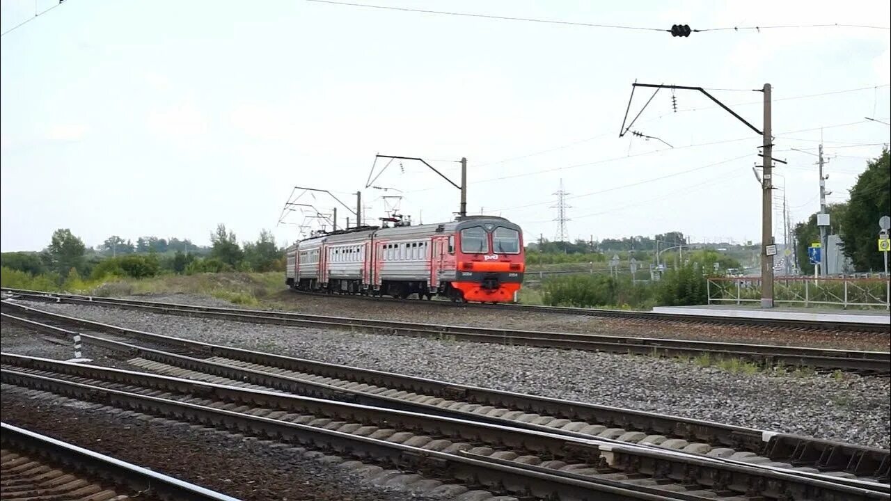 Станция максима горького волгоград. 65 поезд. Электричка 65 км новосибирск. Поезд тольятти-москва поезд 65. Электричка 65 км новосибирск.