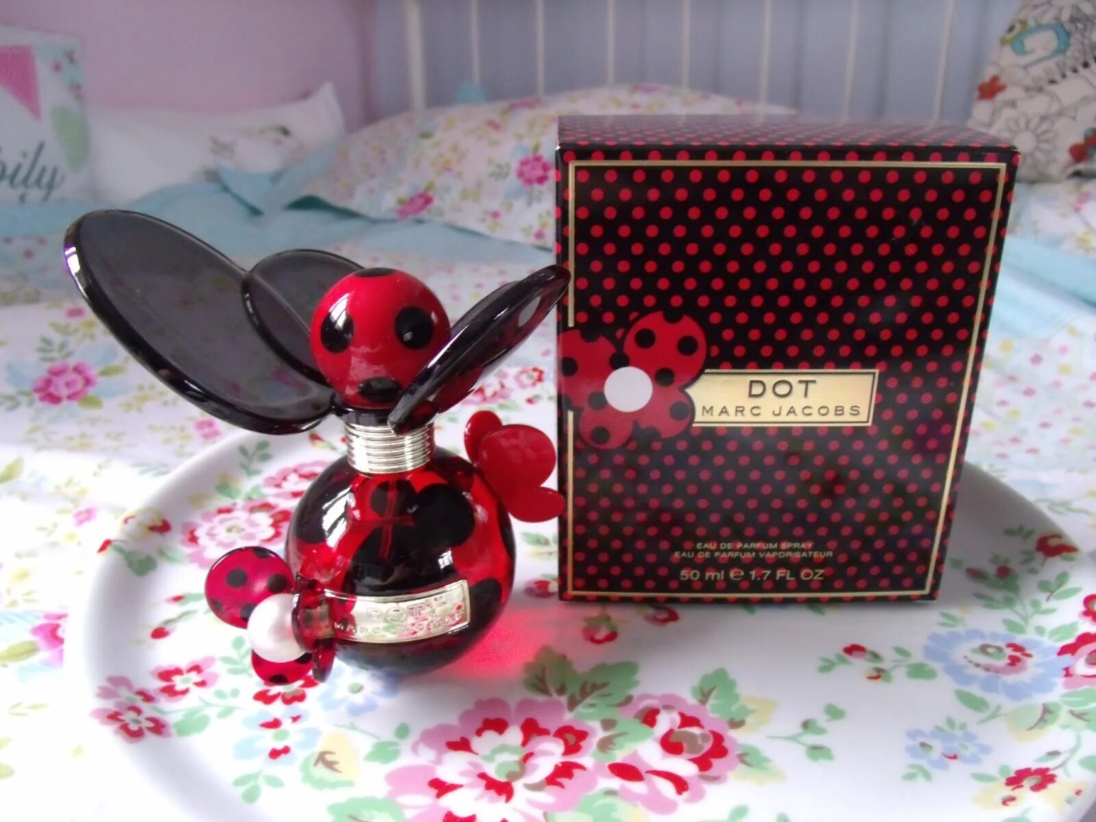 Dot mark. Духи frame. Духи dot marc jacobs. Духи dot marc jacobs. Marc jacobs dot.