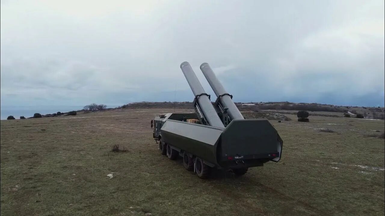 Бастион видео. Береговой Противокорабельный комплекс Бастион. Противокорабельный комплекс Бастион в Крыму. Бастион береговой ракетный комплекс пуск. Ракета Оникс комплекса Бастион.