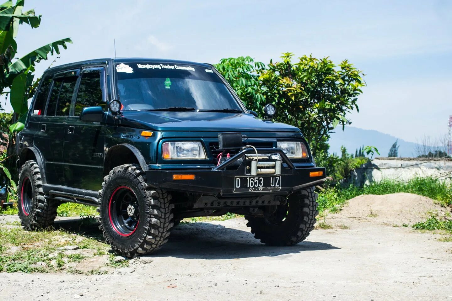 Сузуки эскудо оффроад. Suzuki Escudo 1995 Tuning. Suzuki Escudo Offroad Tuning. Сузуки эскудо 1.