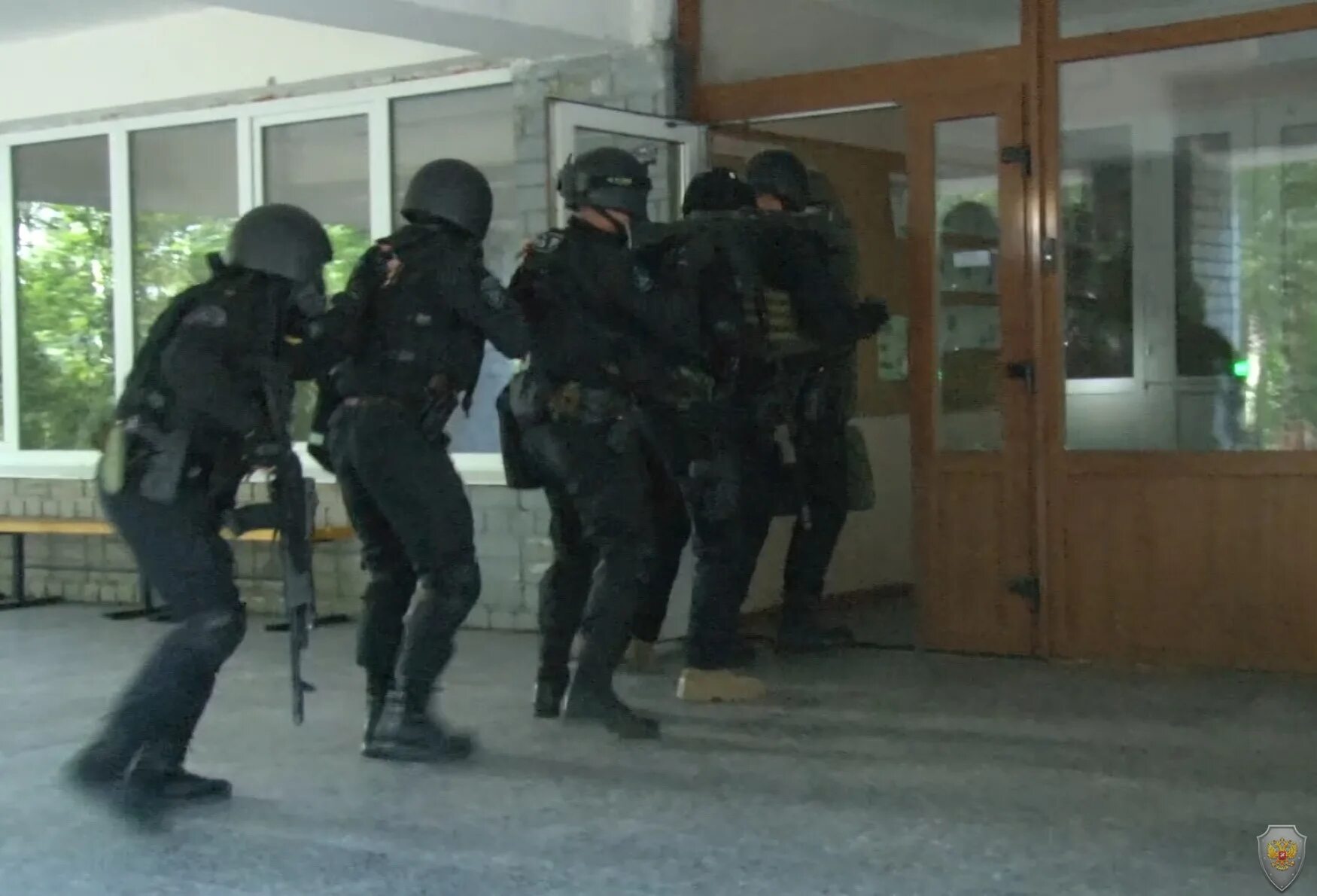 антитеррористические учения в школе. новосибирск захват заложников. захват заложников учение. захват заложников учение. захват заложников учение.