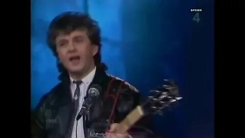 Барыкина течет река волга