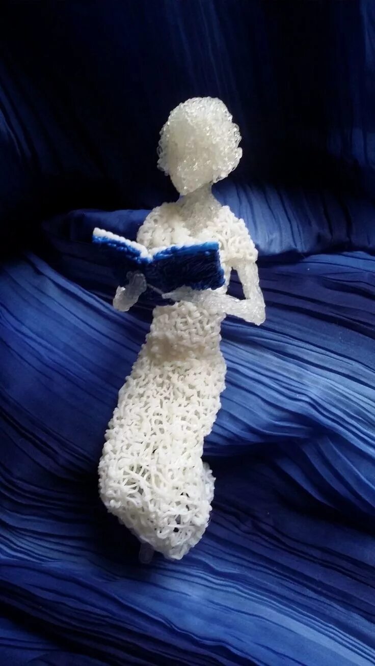 Кукла 3 д ручкой. Кукла из 3д ручки. кукла 3d ручкой. 3д ручка статуэтки. куколки 3 д ручкой.