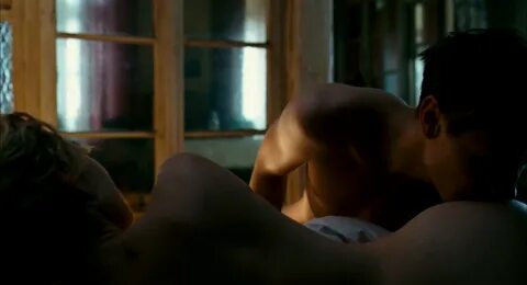 Slideshow the reader naked scenes.