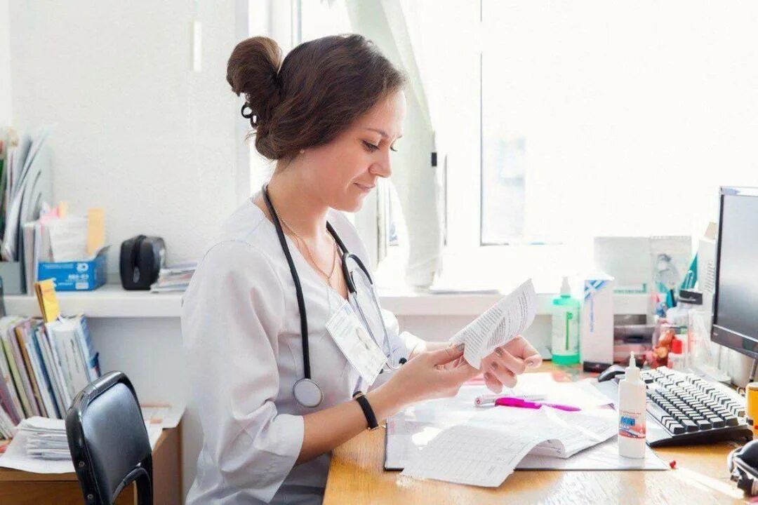 Как врачу работать медсестрой