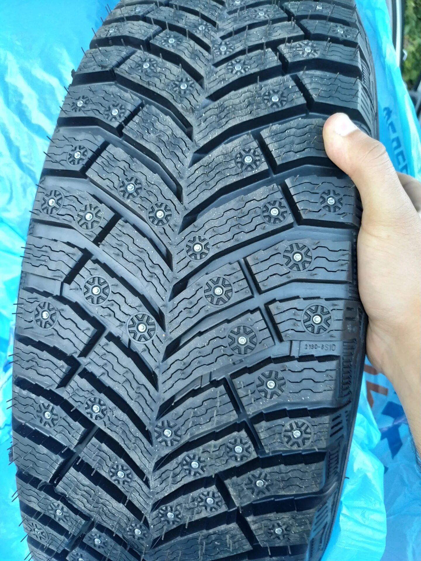 Michelin x ice north 4 цены. Michelin x-Ice North 4. 195/65/15 Michelin x-Ice North 4. Michelin x-Ice North 5. Michelin x-Ice North 4 SUV.