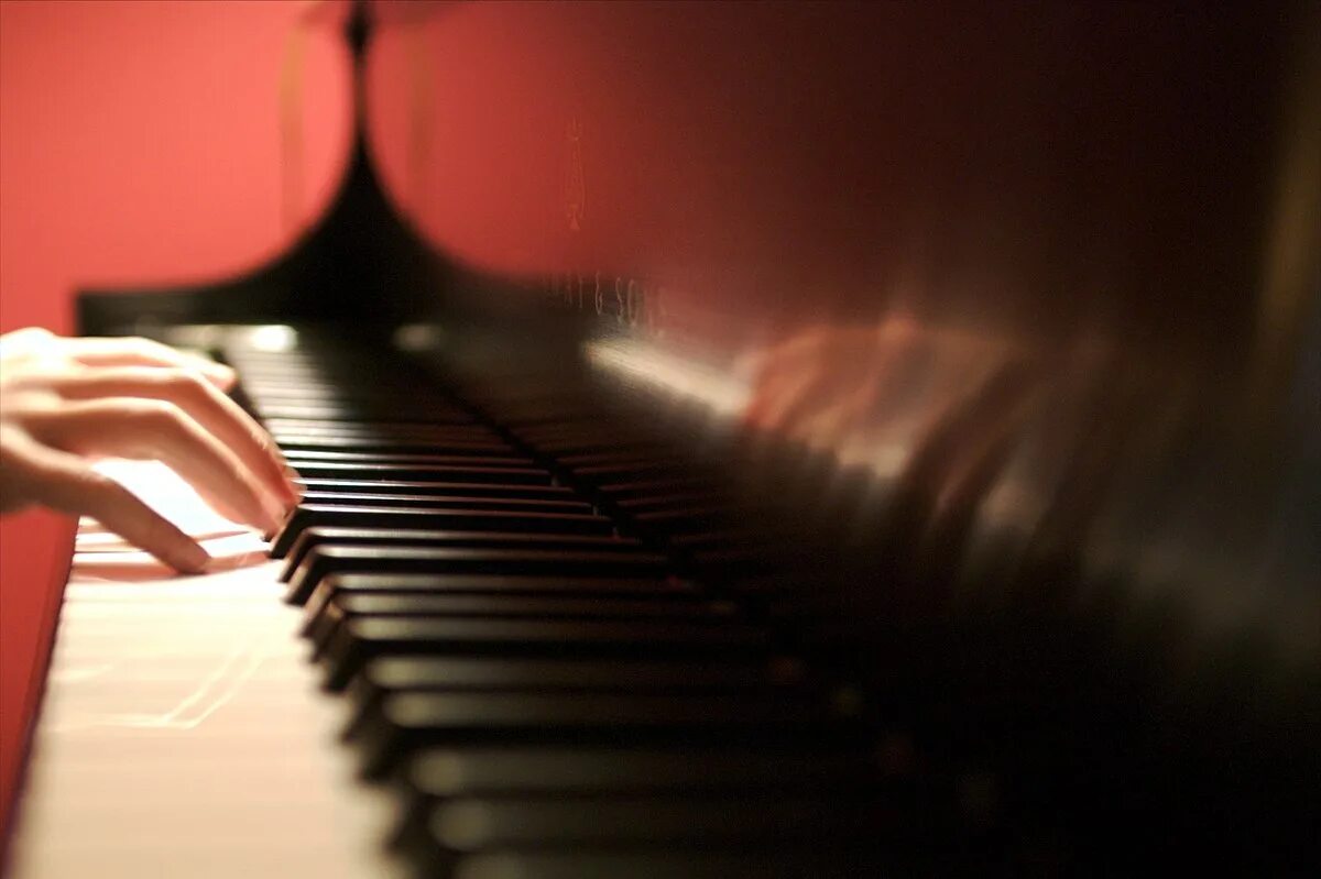 Пианино внимание. Playing the Piano. Play the Piano. I Play the Piano.