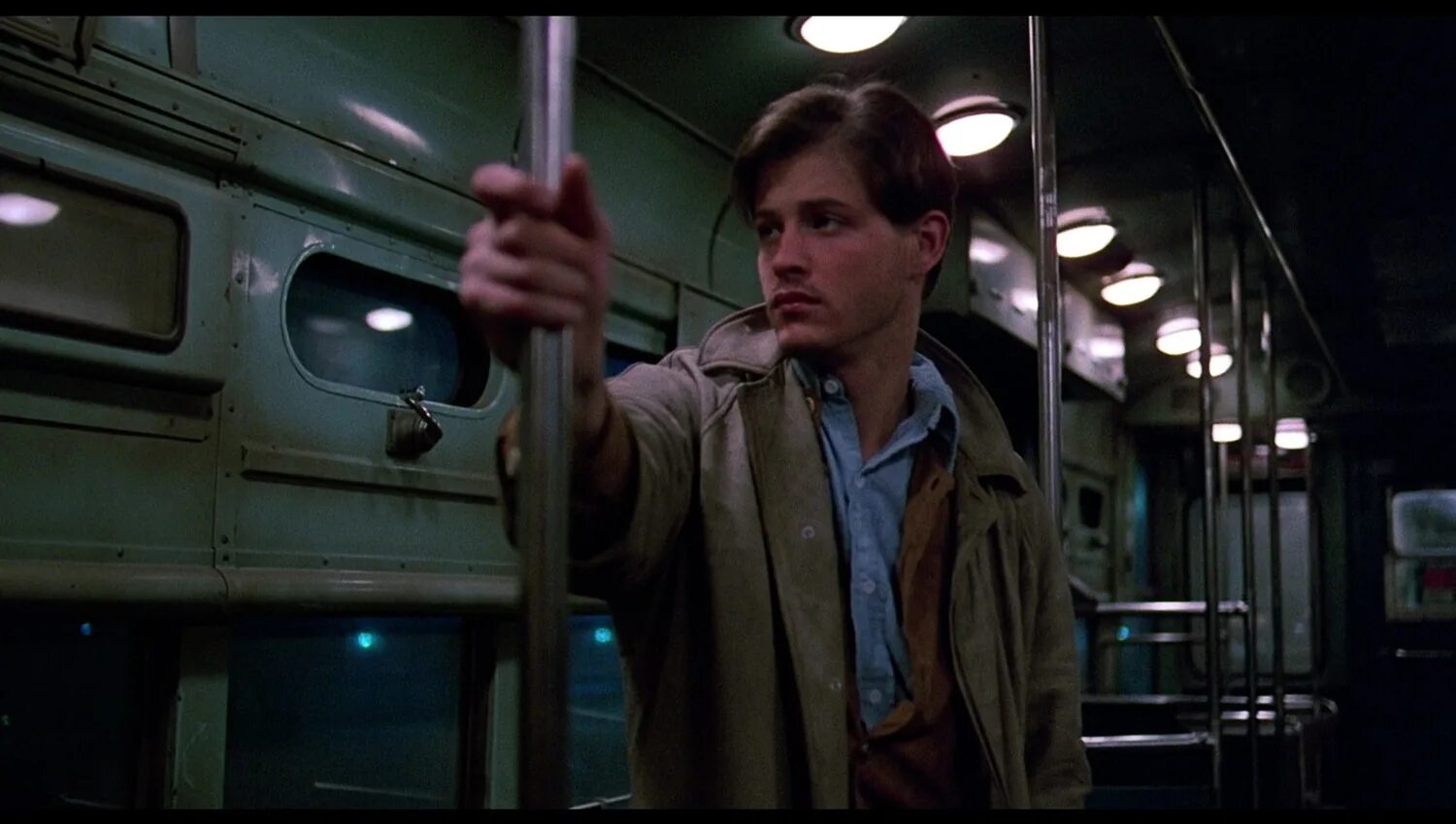 Уиллем дефо улицы в огне. Streets of fire съемки. Горящий город. Слушать улица в огне. Фильм сша улицы в огне.