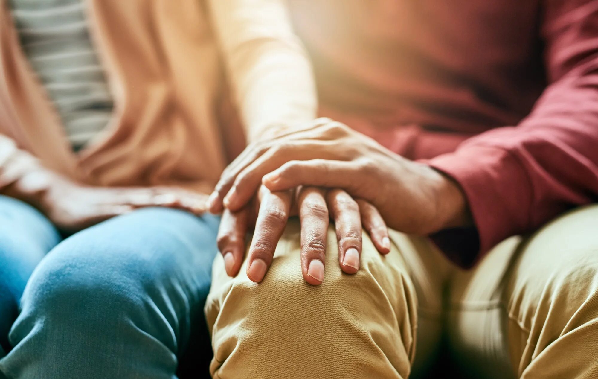 Психологическая поддержка. Горе эмоция. Горе психотерапия. Психолог мужчина. Консультация психолога.