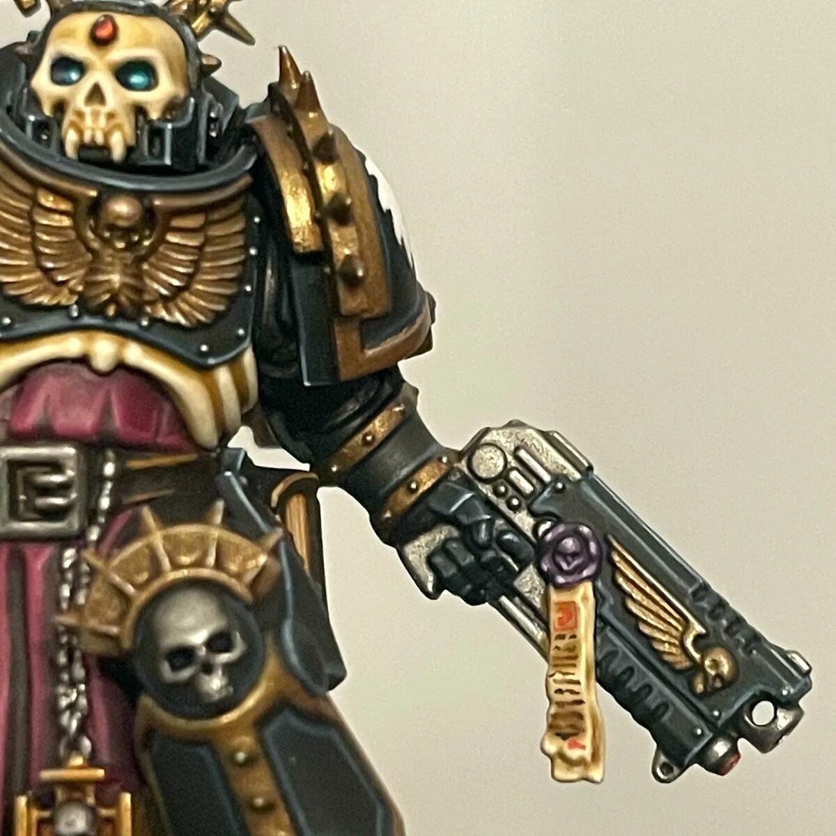 Крозиус. Крозиус вархаммер. indomitus chaplain. крозиус арканум. warhammer крозиус арканум.