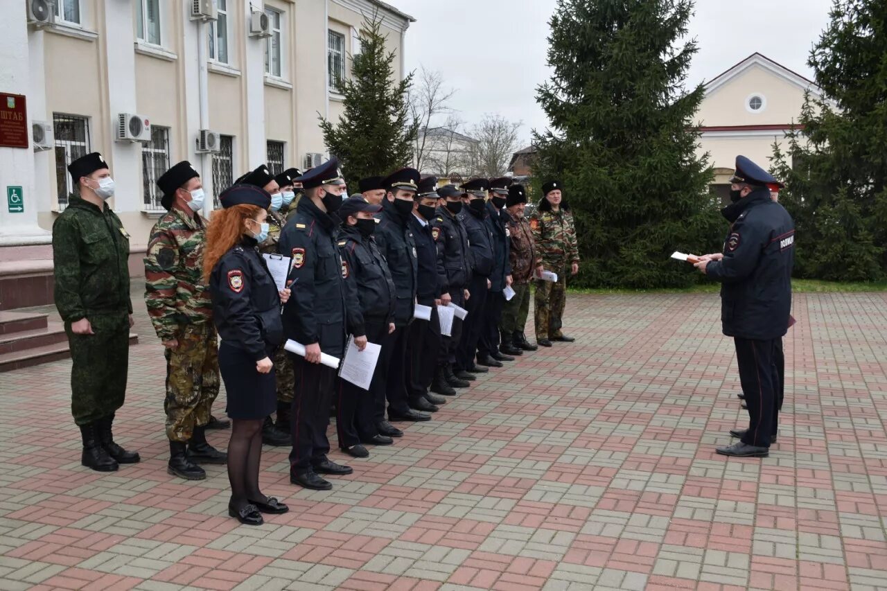 Администрация апшеронск. Полиция Апшеронска. МВД Апшеронского района. Сотрудники ГАИ Апшеронск. Администрация Апшеронского района.