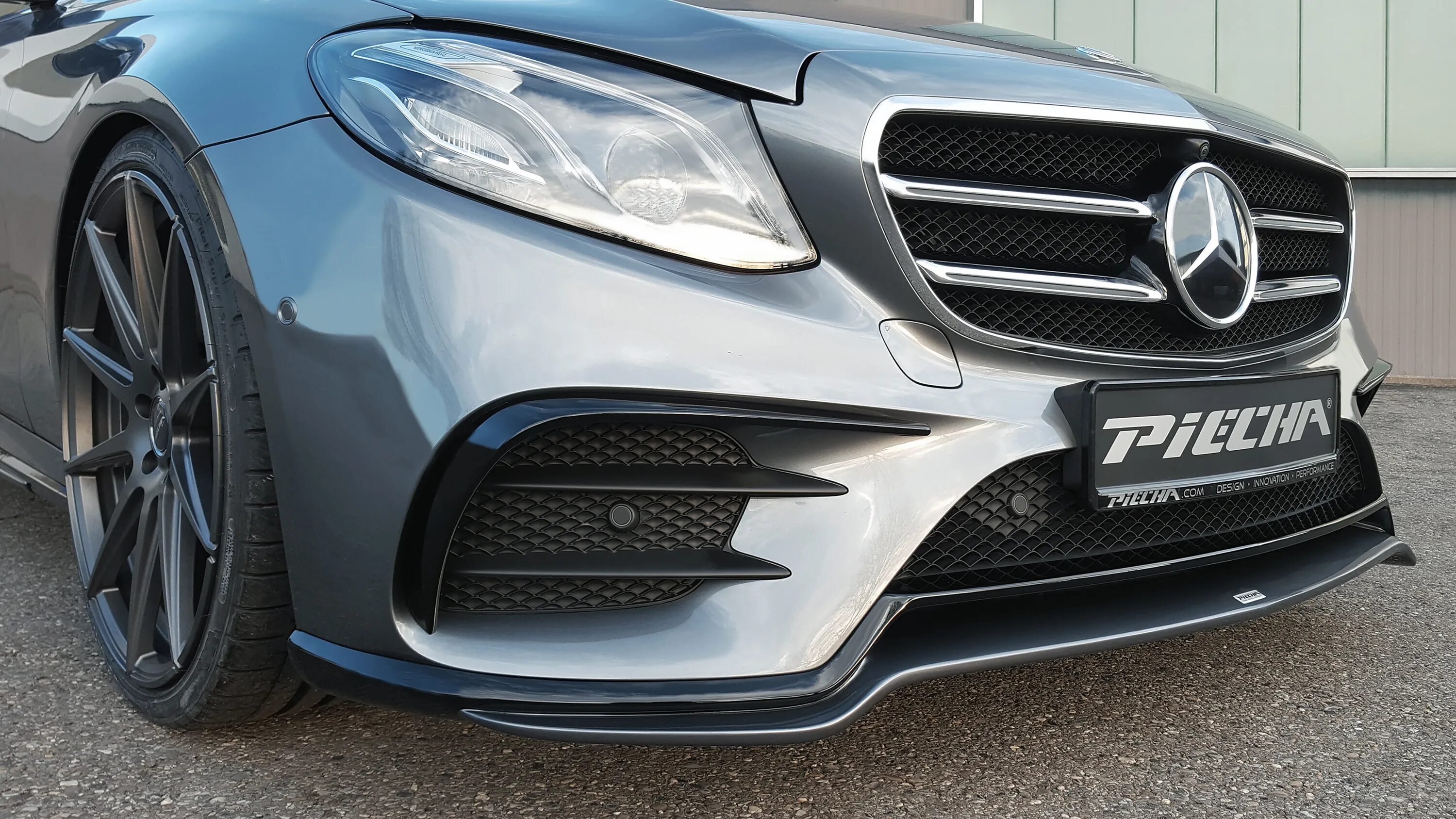 Бампер мерседес. Обвес на мерседес w213. mercedes w213 amg. w213 в амг обвесе. передний бампер w213 amg.