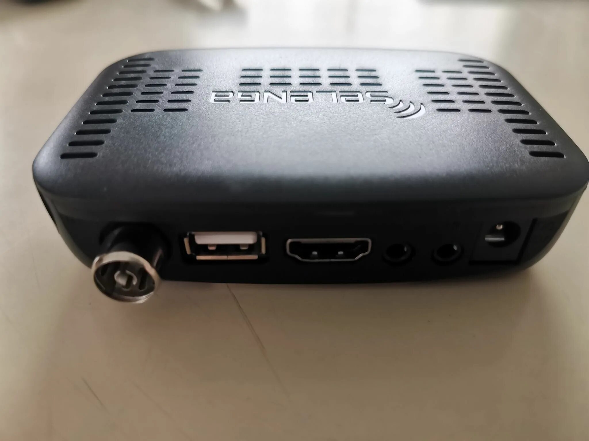 Dvb t2 selenga. Приставка selenga t20. цифровая приставка dvb-t2 selenga t20. цифровая приставка dvb-tt2 selenga t20di (140). селенга t20di приставка.