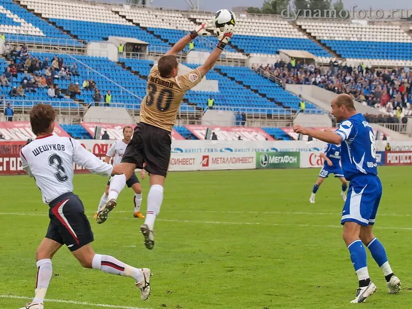 сайт фк москвы. фк москва 2008. фк москва 2008. фк динамо москва 2008 год. сайт фк москвы.