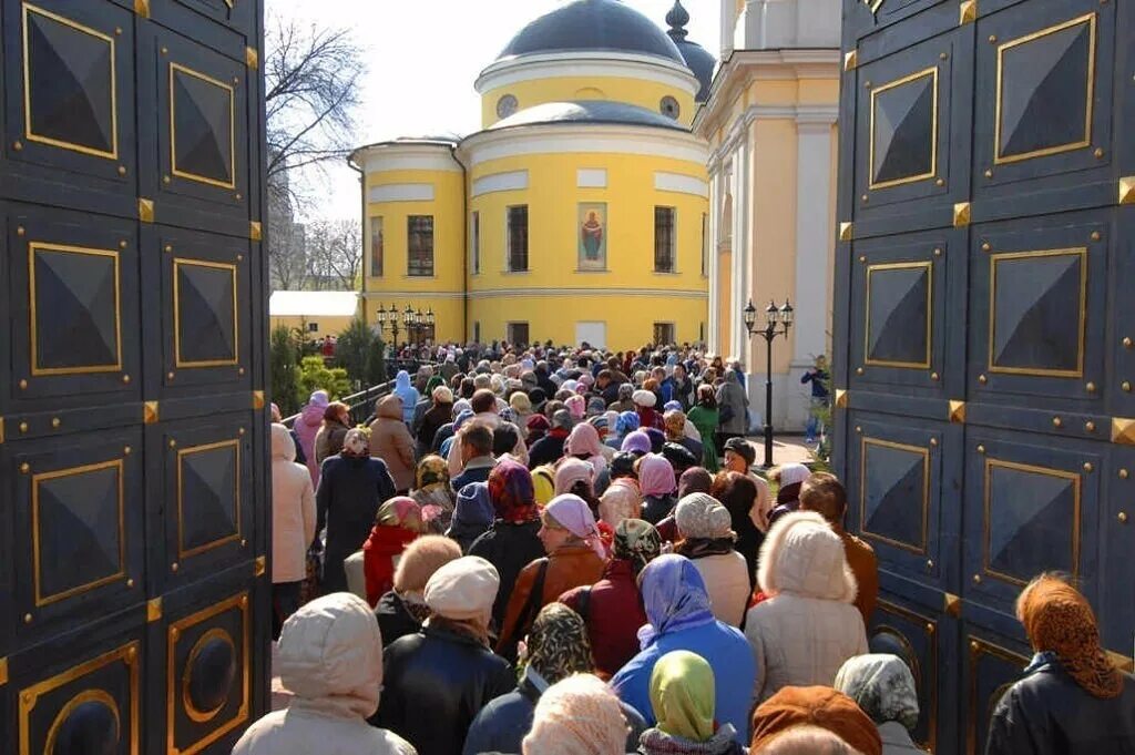Где находится мощь матроны. Храм матроны московской. покровский храм москва матронушка. храм матроны московской в москве. храм святой матроны в москве на таганке.