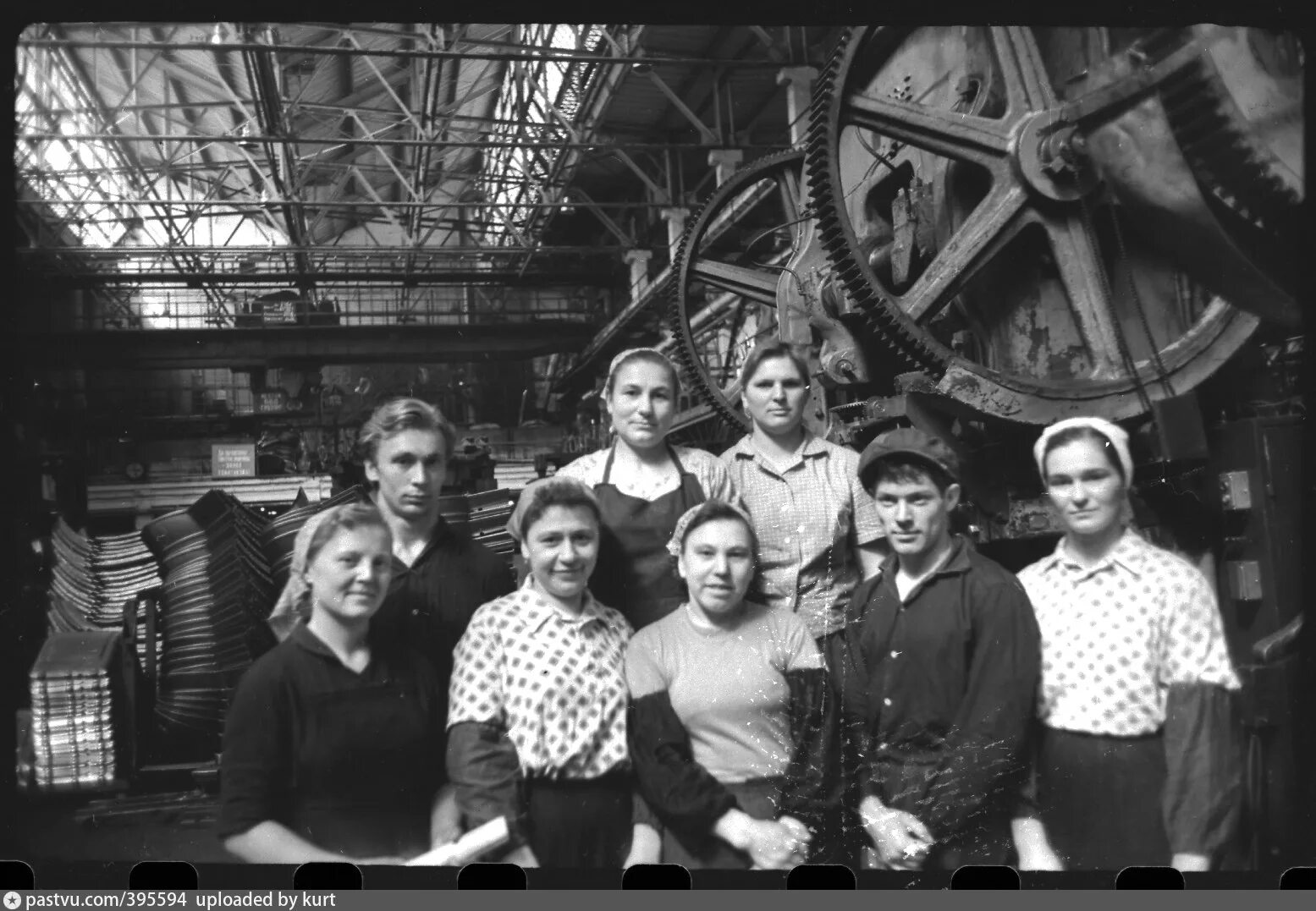 Завод имени орджоникидзе москва. Фото советских заводов. Холодильник океан ссср. Завод литий брянск. Архивы заводов москвы.