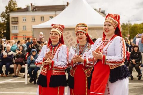 Русский народ представление на фестивале дружбы народов
